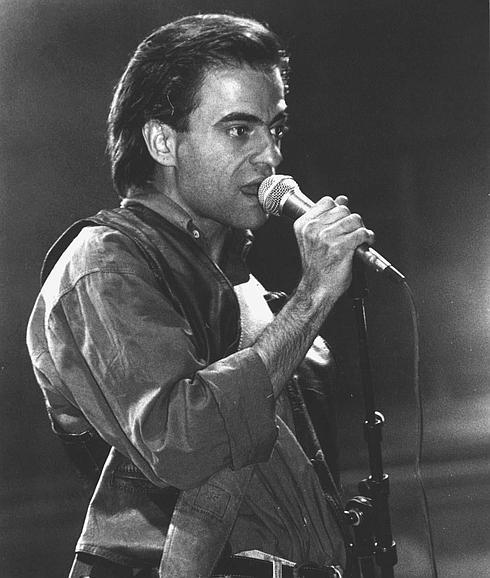 Enrique Urquijo
